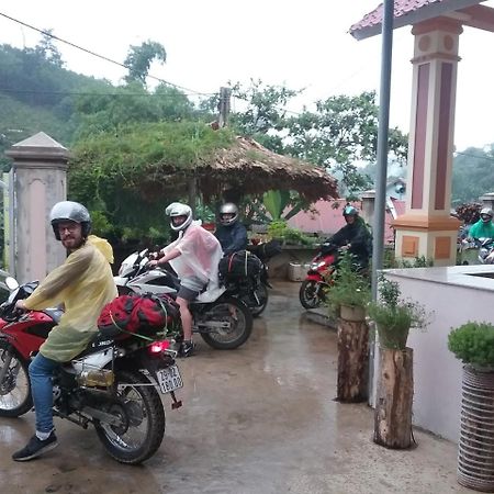 Thac Ba Family Homestay Ho To 외부 사진