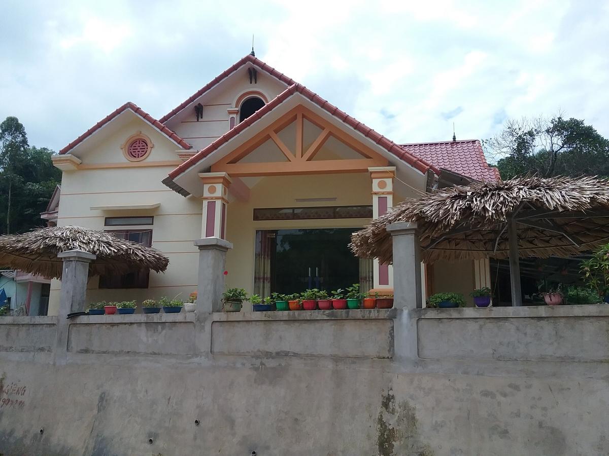 Thac Ba Family Homestay Ho To 외부 사진
