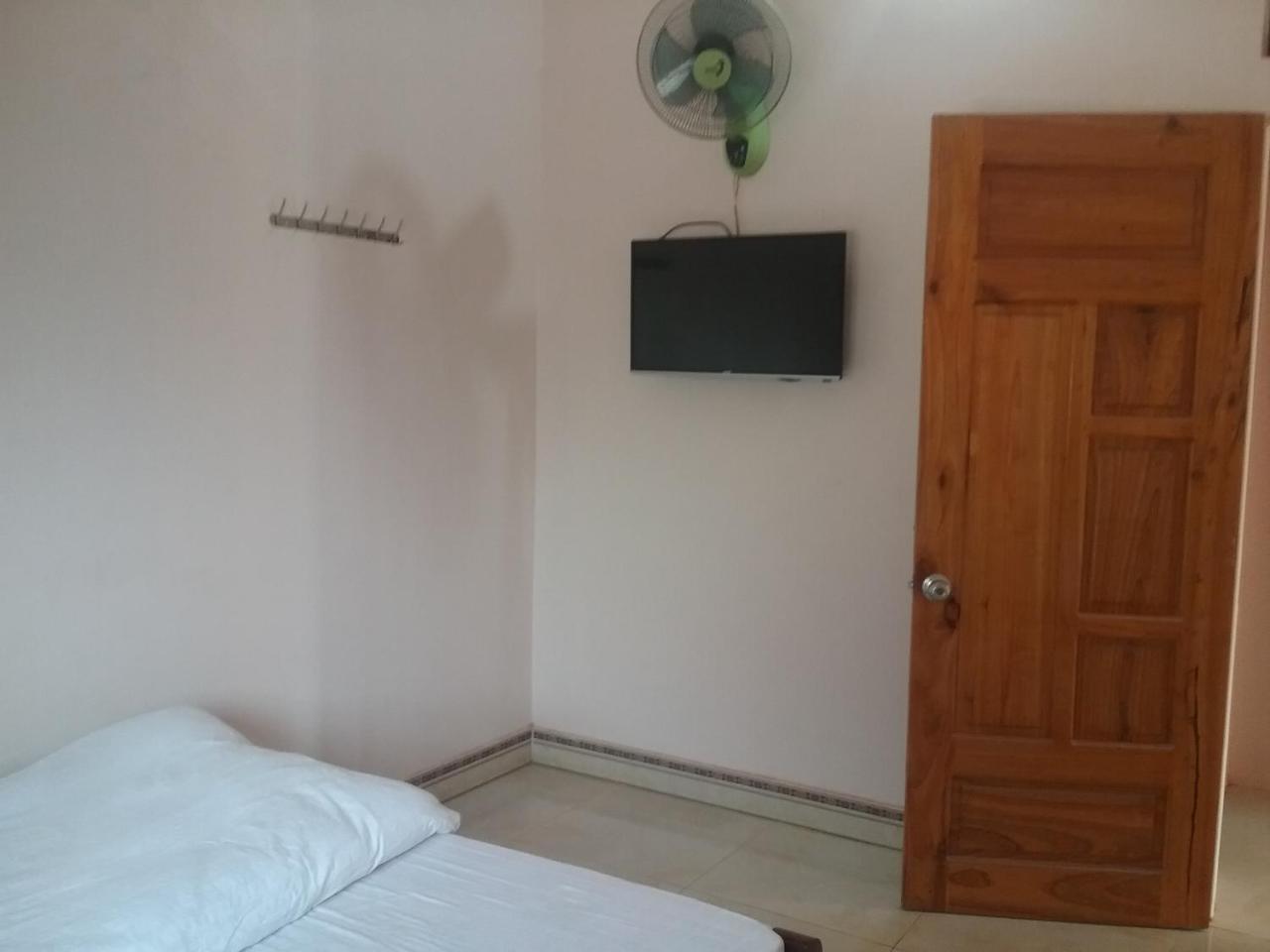 Thac Ba Family Homestay Ho To 외부 사진