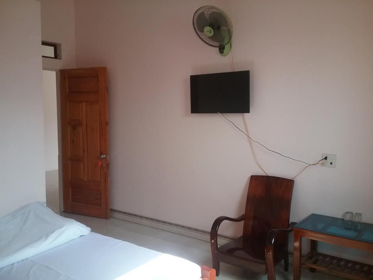 Thac Ba Family Homestay Ho To 외부 사진